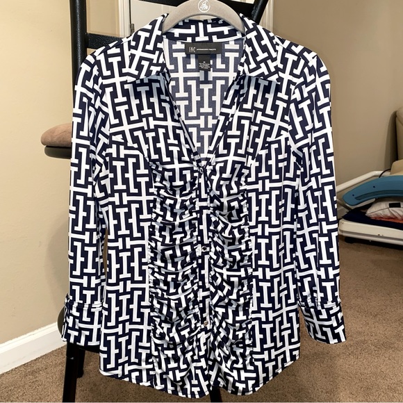 INC Women's Printed Ruched Snap-Front Top - Picture 2 of 5